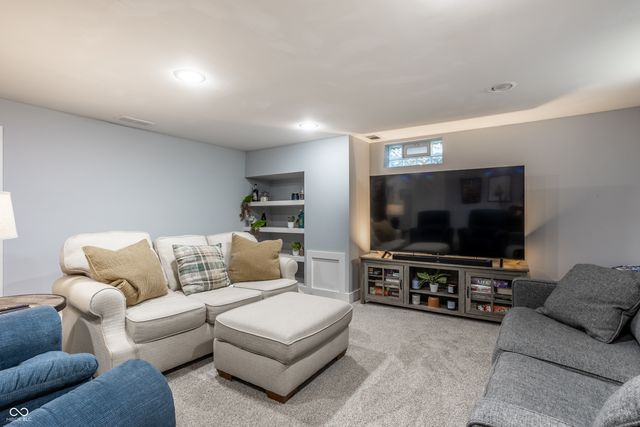 6457 Broadway Street, Indianapolis, IN 46220