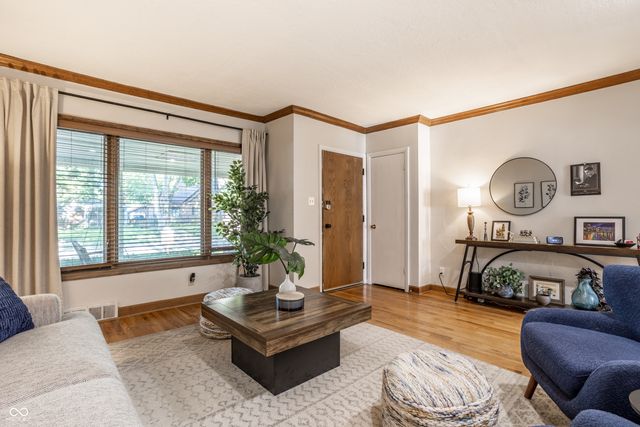 6457 Broadway Street, Indianapolis, IN 46220