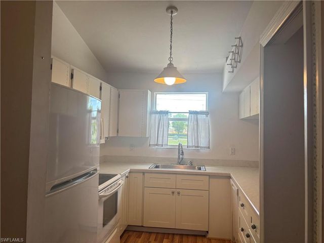 306 SW 29th ST, Cape Coral, FL 33914