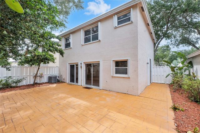 9836 NW 2nd Court, Plantation, FL 33324