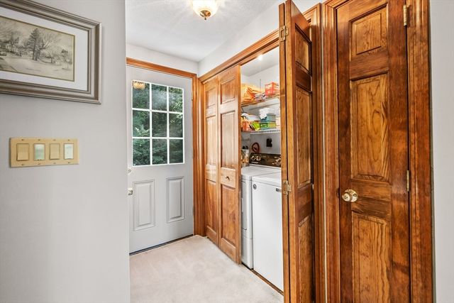 18 Heritage Lane, Lynnfield, MA 01940