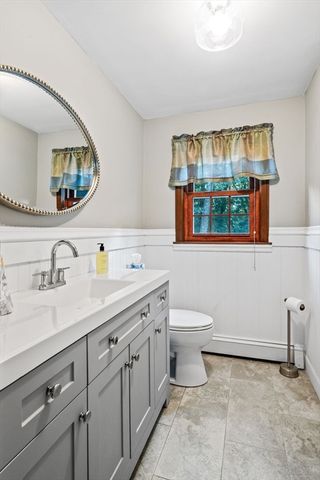 18 Heritage Lane, Lynnfield, MA 01940