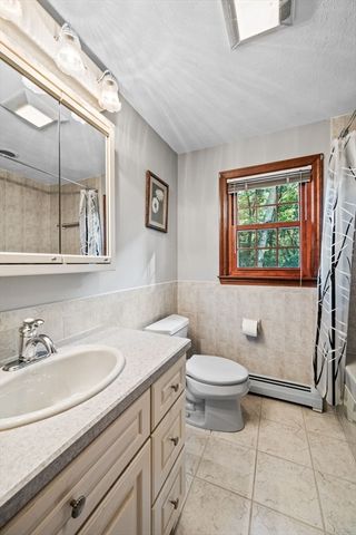 18 Heritage Lane, Lynnfield, MA 01940