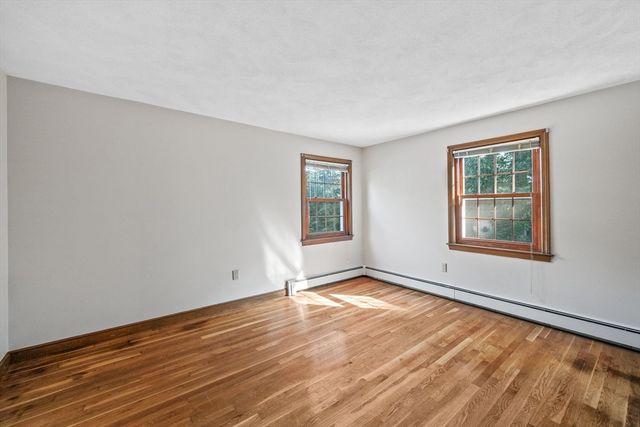 18 Heritage Lane, Lynnfield, MA 01940