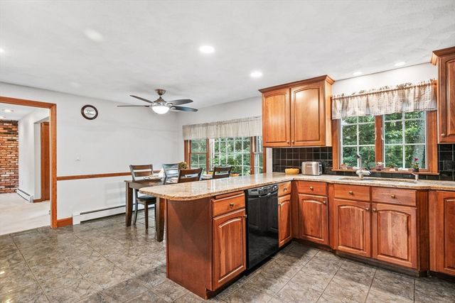 18 Heritage Lane, Lynnfield, MA 01940