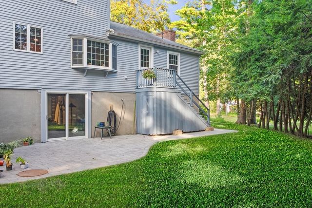 18 Heritage Lane, Lynnfield, MA 01940