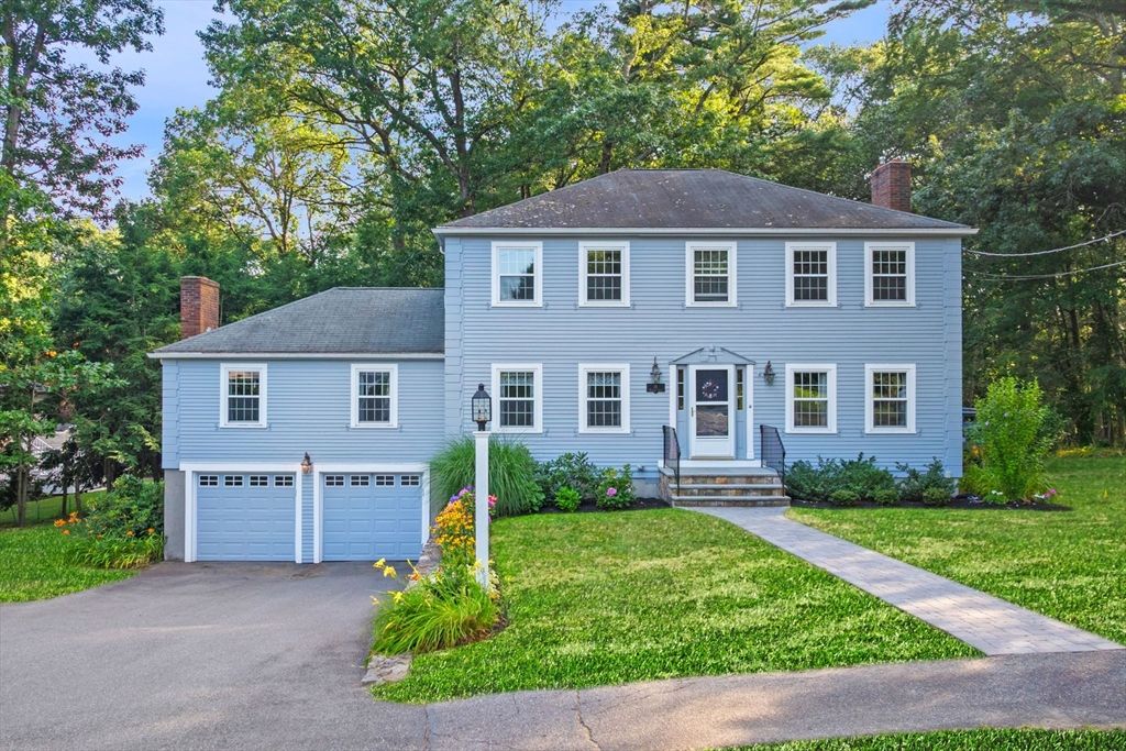 18 Heritage Lane, Lynnfield, MA 01940
