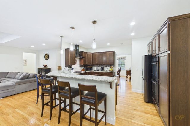 7 Cameron's Way, Freetown, MA 02717