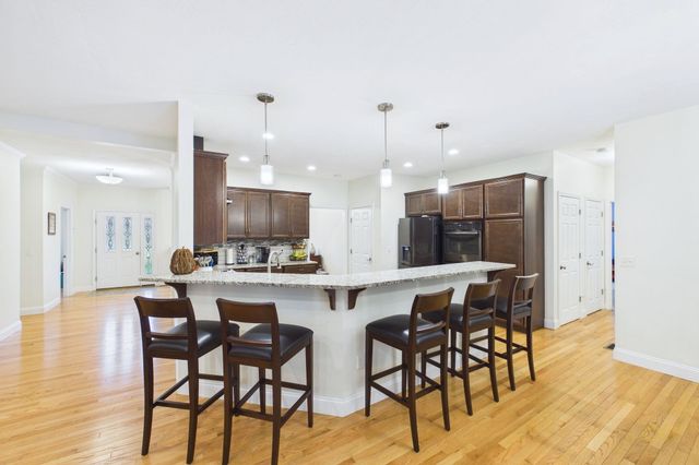 7 Cameron's Way, Freetown, MA 02717
