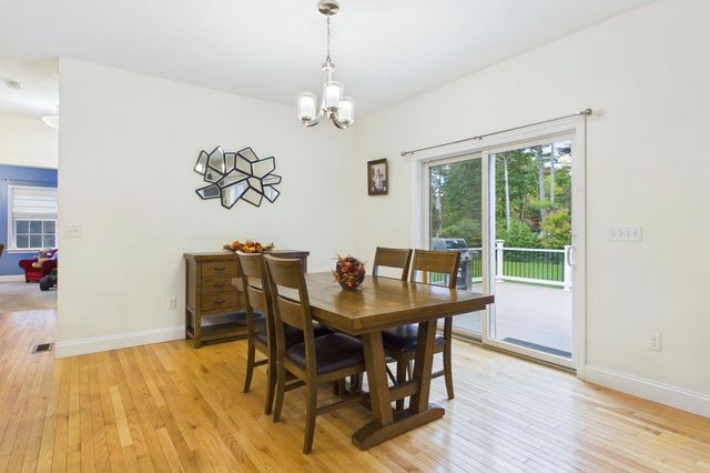 7 Cameron's Way, Freetown, MA 02717