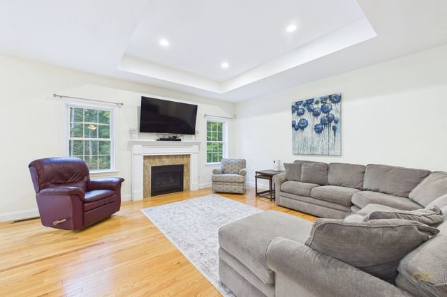 7 Cameron's Way, Freetown, MA 02717