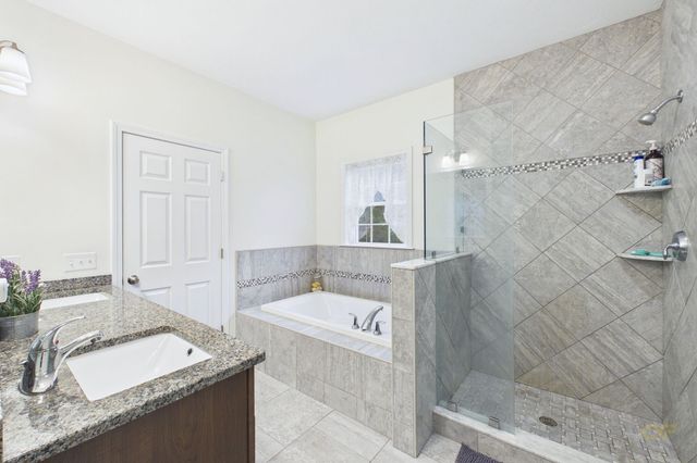 7 Cameron's Way, Freetown, MA 02717