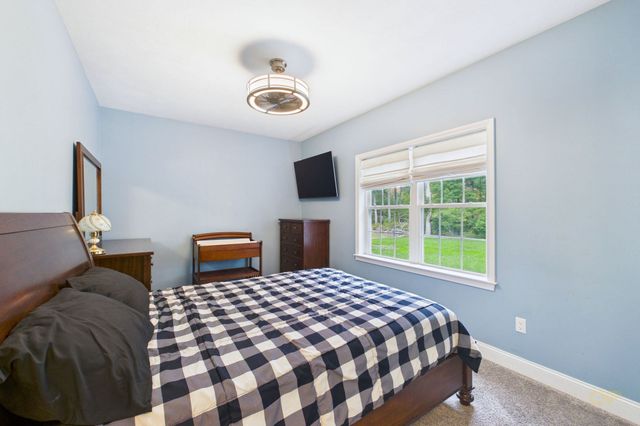 7 Cameron's Way, Freetown, MA 02717