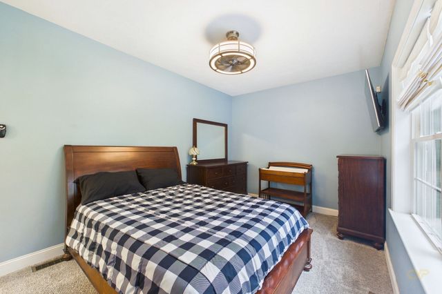 7 Cameron's Way, Freetown, MA 02717