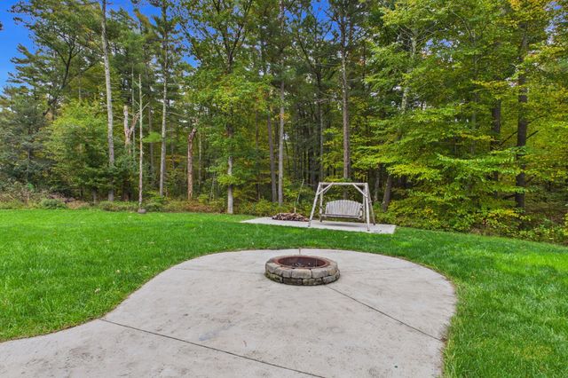 7 Cameron's Way, Freetown, MA 02717