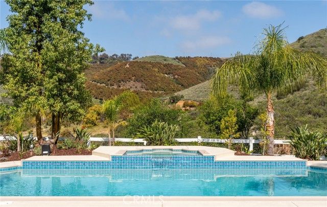 44240 La Cruz Drive, Temecula, CA 92590