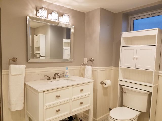 952 Ottawa Avenue, West Saint Paul, MN 55118