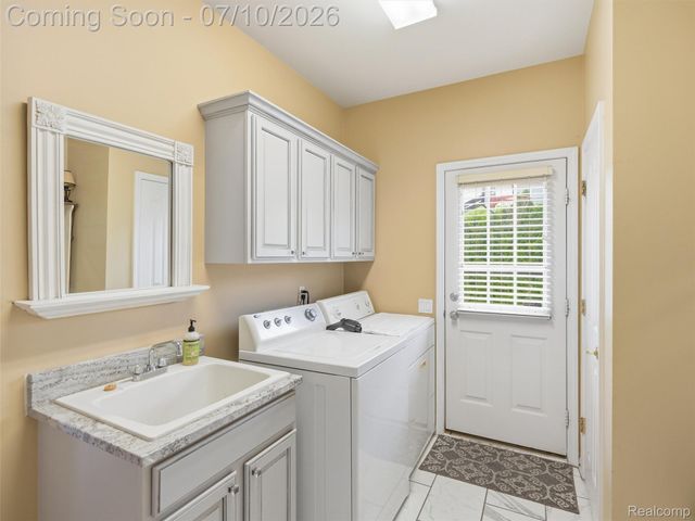 49294 Stanton Court, Canton Charter Township, MI 48188