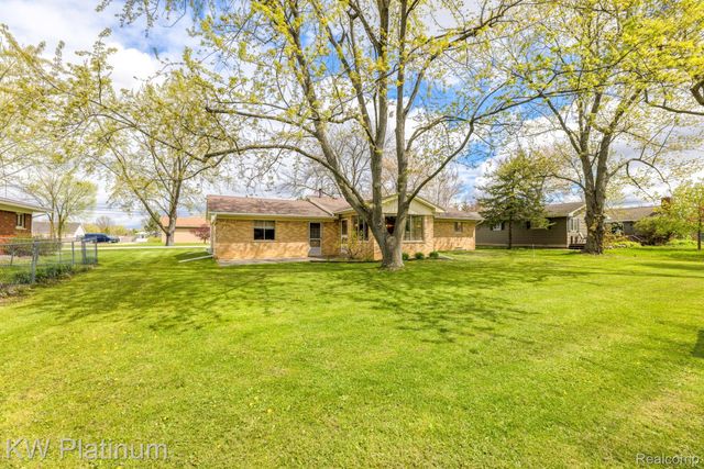 206 E Park Street, Capac Village, MI 48014
