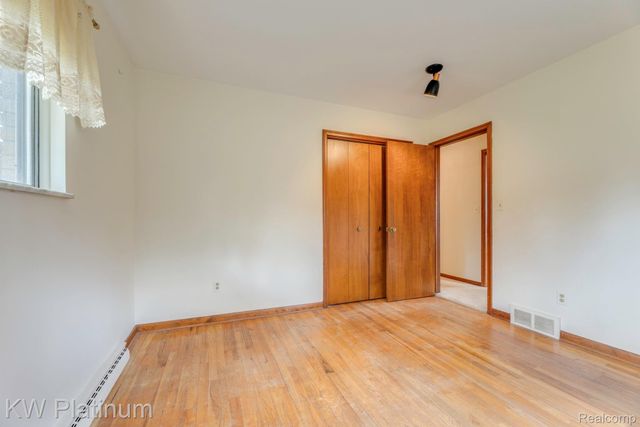 206 E Park Street, Capac Village, MI 48014