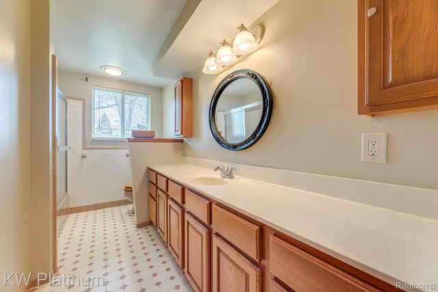 206 E Park Street, Capac Village, MI 48014