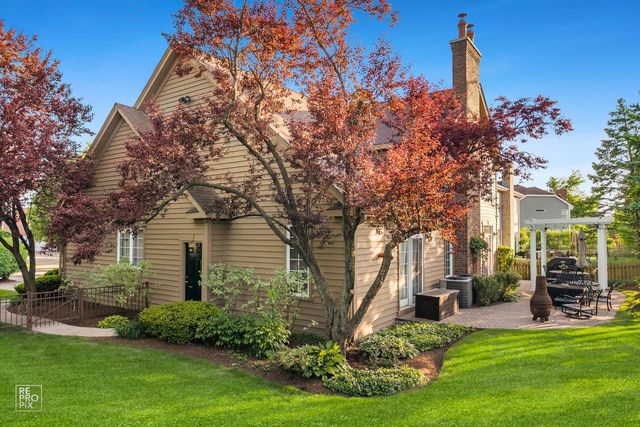 501 Wedgewood Court, Hinsdale, IL 60521