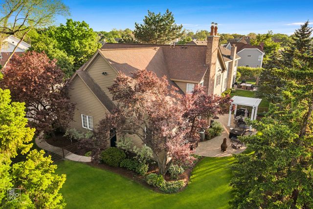501 Wedgewood Court, Hinsdale, IL 60521