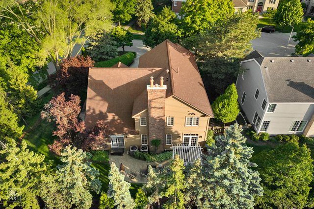 501 Wedgewood Court, Hinsdale, IL 60521