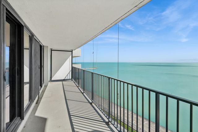 1212 N Lake Shore Drive 28CS, Chicago, IL 60610