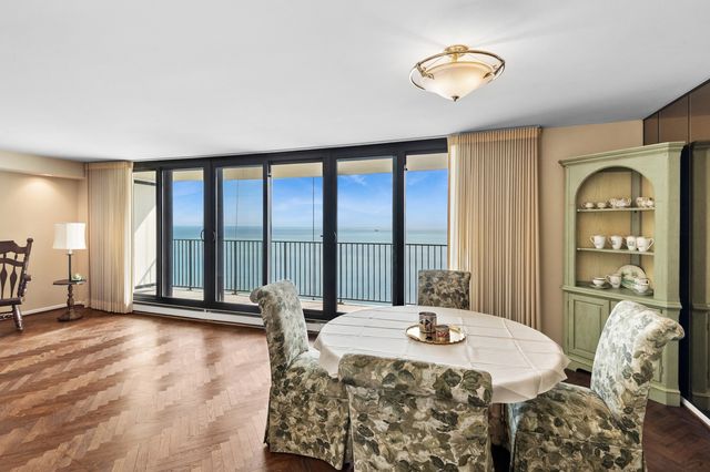 1212 N Lake Shore Drive 28CS, Chicago, IL 60610