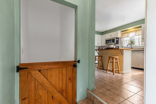 55 St Laurent, Seekonk, MA 02771
