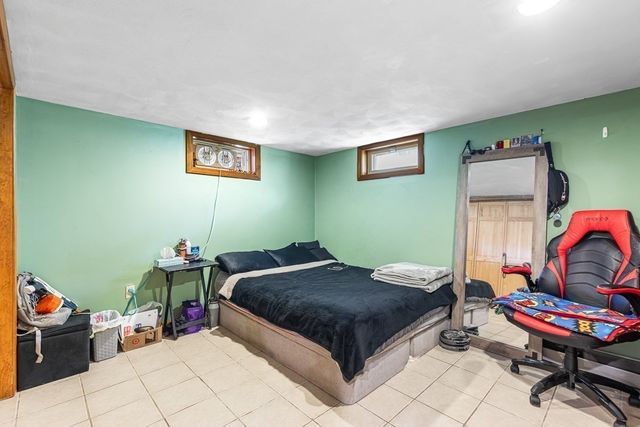 55 St Laurent, Seekonk, MA 02771