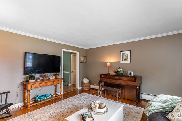 55 St Laurent, Seekonk, MA 02771
