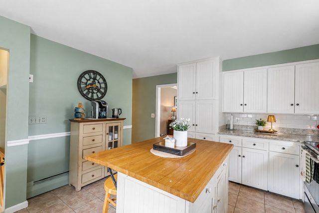 55 St Laurent, Seekonk, MA 02771