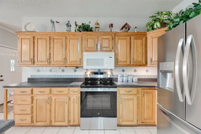 1219 Kiowa Drive E, Gainesville, TX 76240
