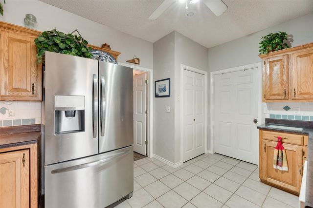 1219 Kiowa Drive E, Gainesville, TX 76240