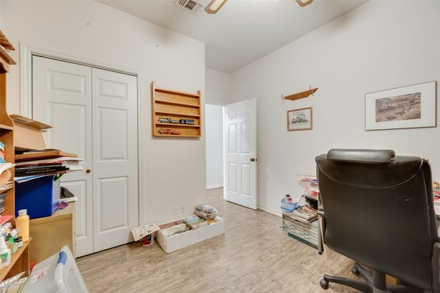 1219 Kiowa Drive E, Gainesville, TX 76240