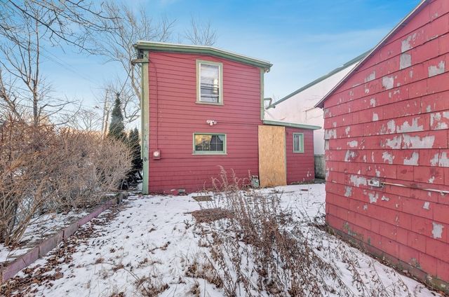 54 Bellis Cir, Cambridge, MA 02140