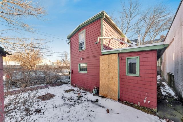 54 Bellis Cir, Cambridge, MA 02140