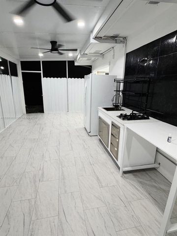 716 SW 11th Avenue B, Homestead, FL 33030