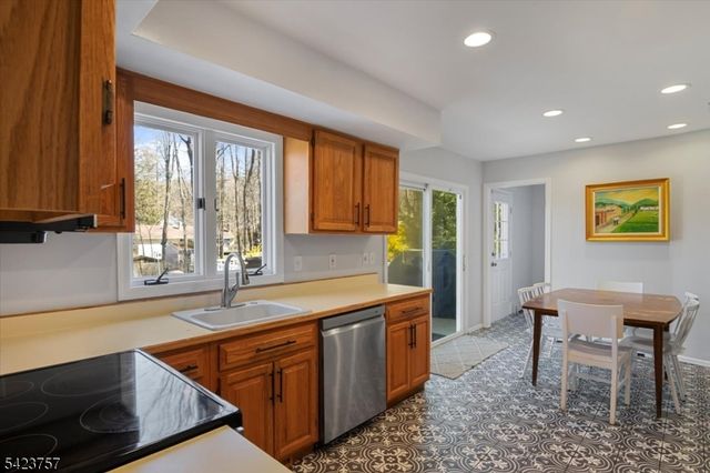 7 Main St, Randolph Twp., NJ 07869