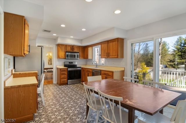 7 Main St, Randolph Twp., NJ 07869