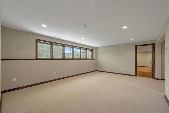 1127 PLEASANT VALLEY DRIVE, Oneida, WI 54155