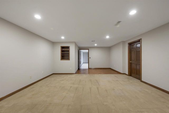 1127 PLEASANT VALLEY DRIVE, Oneida, WI 54155