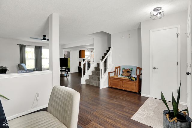 216 Creekside Drive, Danville, IN 46122