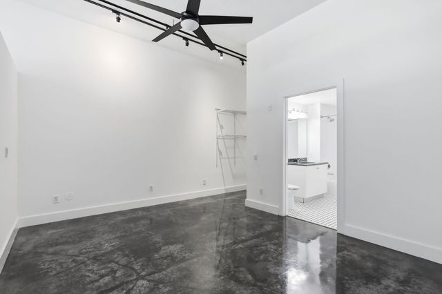 180 NE 4th Avenue 207, Delray Beach, FL 33483