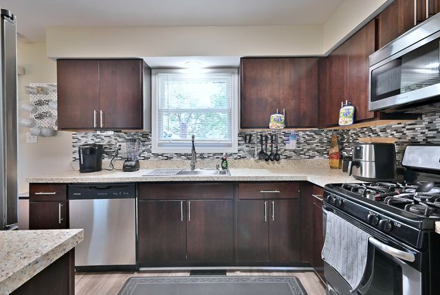 16138 Lockwood Avenue, Oak Forest, IL 60452