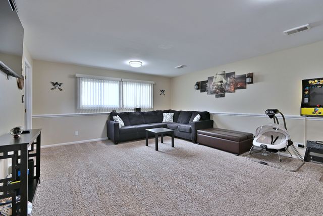 16138 Lockwood Avenue, Oak Forest, IL 60452