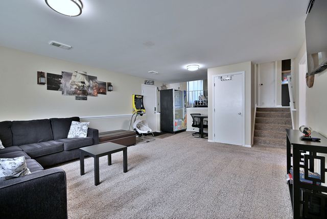 16138 Lockwood Avenue, Oak Forest, IL 60452