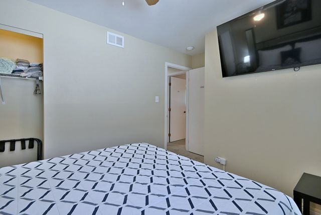 16138 Lockwood Avenue, Oak Forest, IL 60452